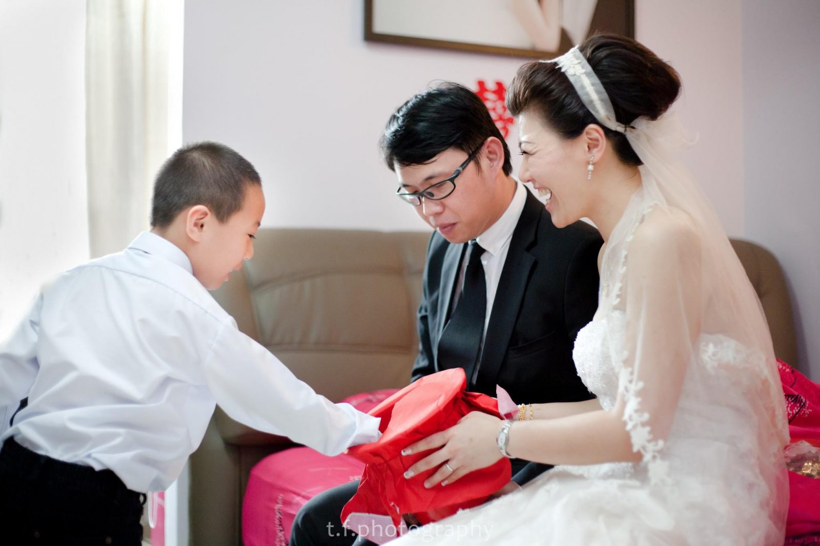 9 Chinese Wedding Traditions Explained | Recommend.my