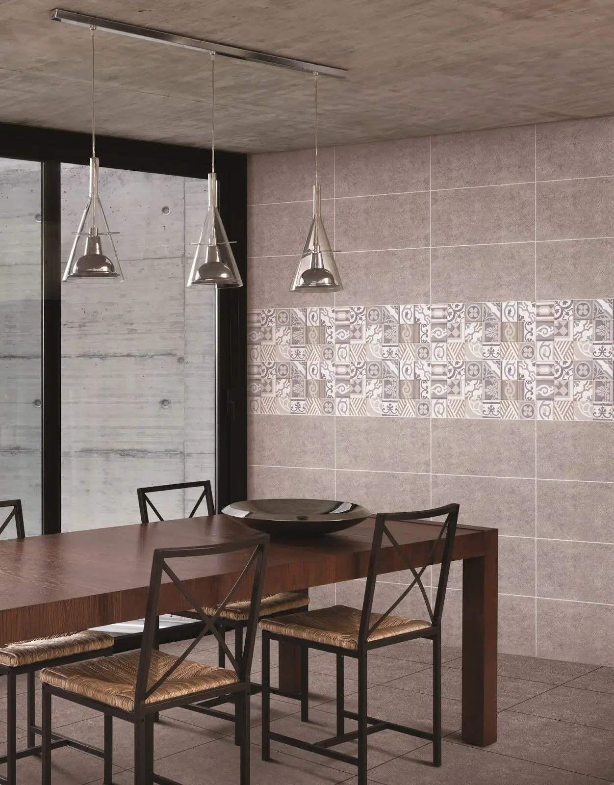 Mixing different tile designs for the wall. Source: Guocera