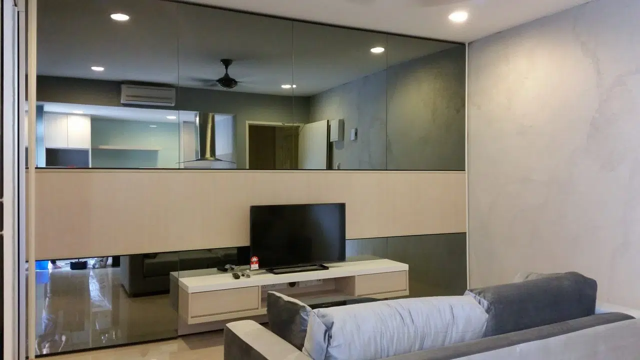 Mirrored TV cabinet design in Ara Damansara