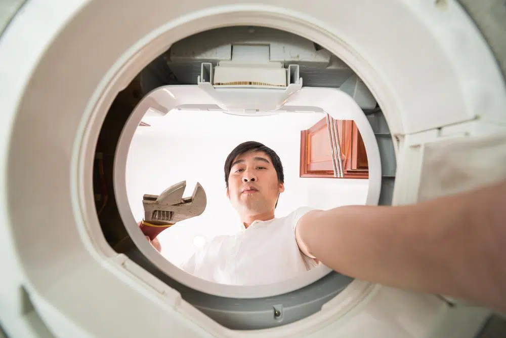 Washing machine maintenance and cleaning to improve the appliance performance 