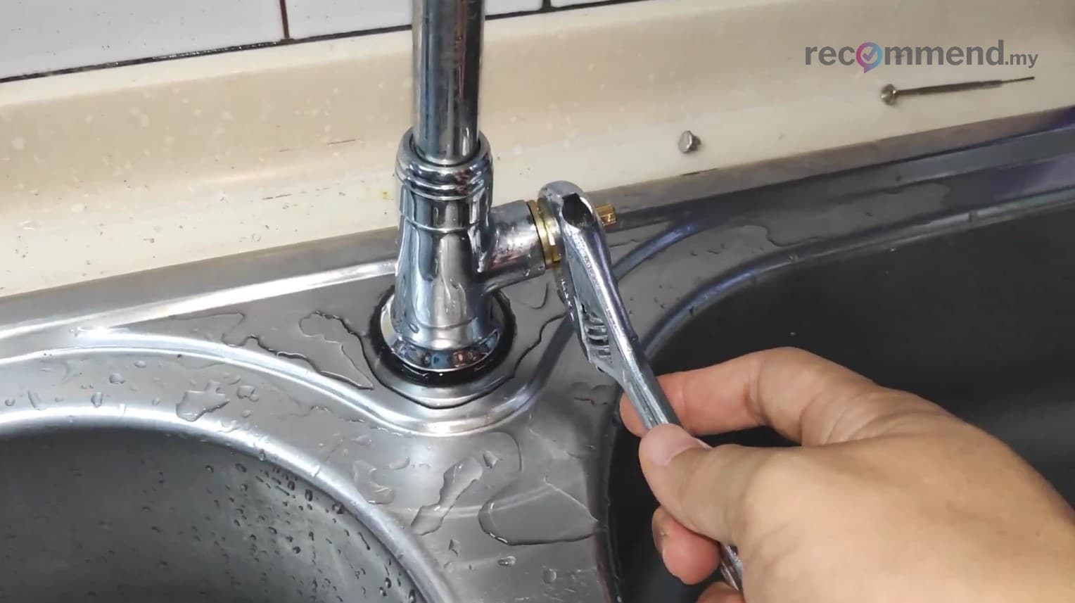 How To Fix A Leaking Kitchen Tap For Less Than RM20 Recommend My   Fix Tap Leak 11 