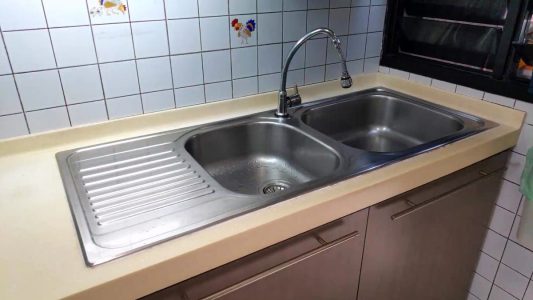 replacing sealant around kitchen sink