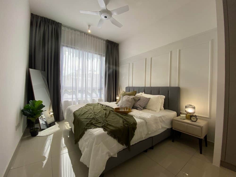 Bedroom interior design in Nidoz Residences, Desa Petaling by Hooionn Studio